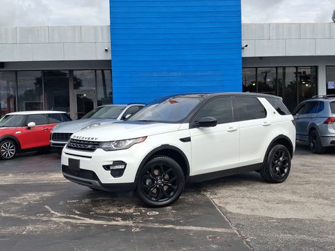 Used 2017 Land Rover Discovery Sport HSE AWD/4WD image 2