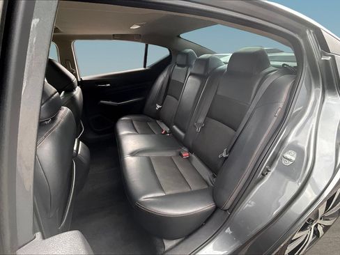Used 2019 Nissan Altima 2.5 SR w/ SR Premium Package FWD image 17