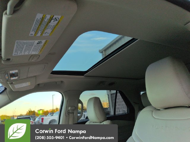 Used 2020 Ford Explorer Platinum w/ Premium Technology Package AWD/4WD image 20