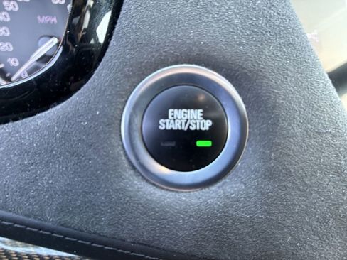 Used 2017 Cadillac XT5 Platinum w/ Driver Assist Package image 17