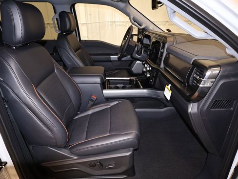 New 2026 Ford F350 Lariat w/ Black Appearance Package image 17