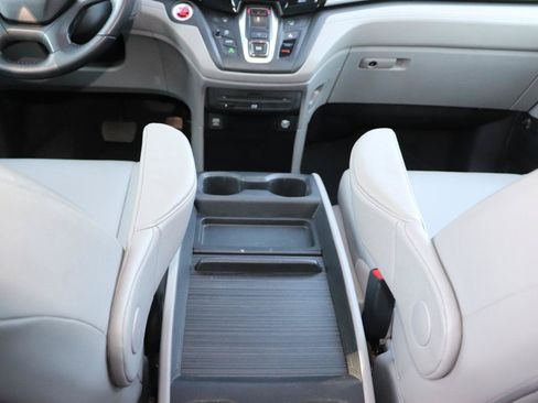Used 2018 Honda Odyssey Touring image 35