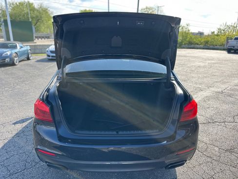 Used 2018 BMW M550i xDrive w/ Dynamic Handling Package AWD/4WD image 39