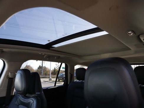 Used 2020 Lincoln Aviator Reserve w/ Equipment Group 202A image 18