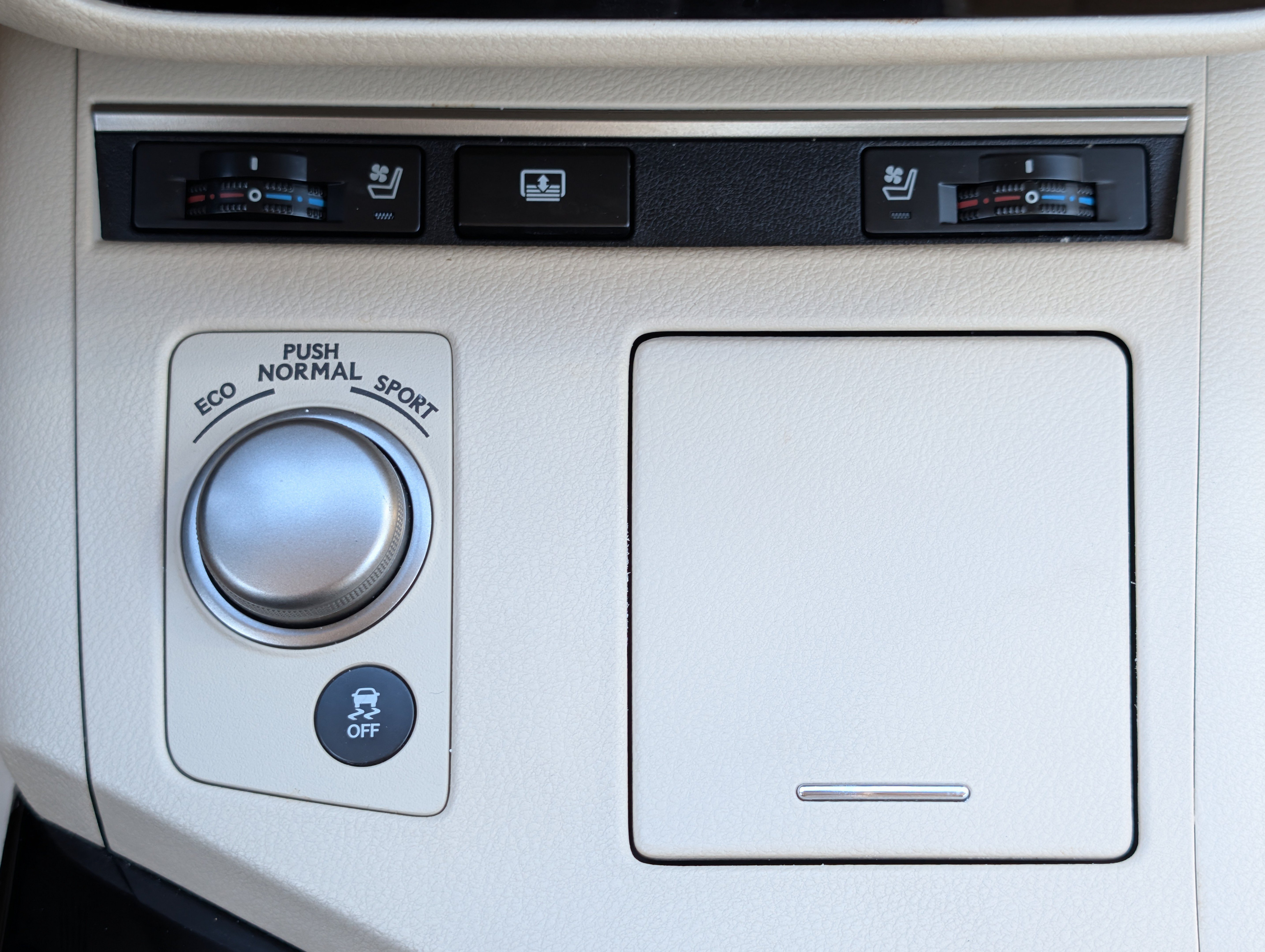 Used 2014 Lexus ES 350 w/ Luxury Package FWD image 26