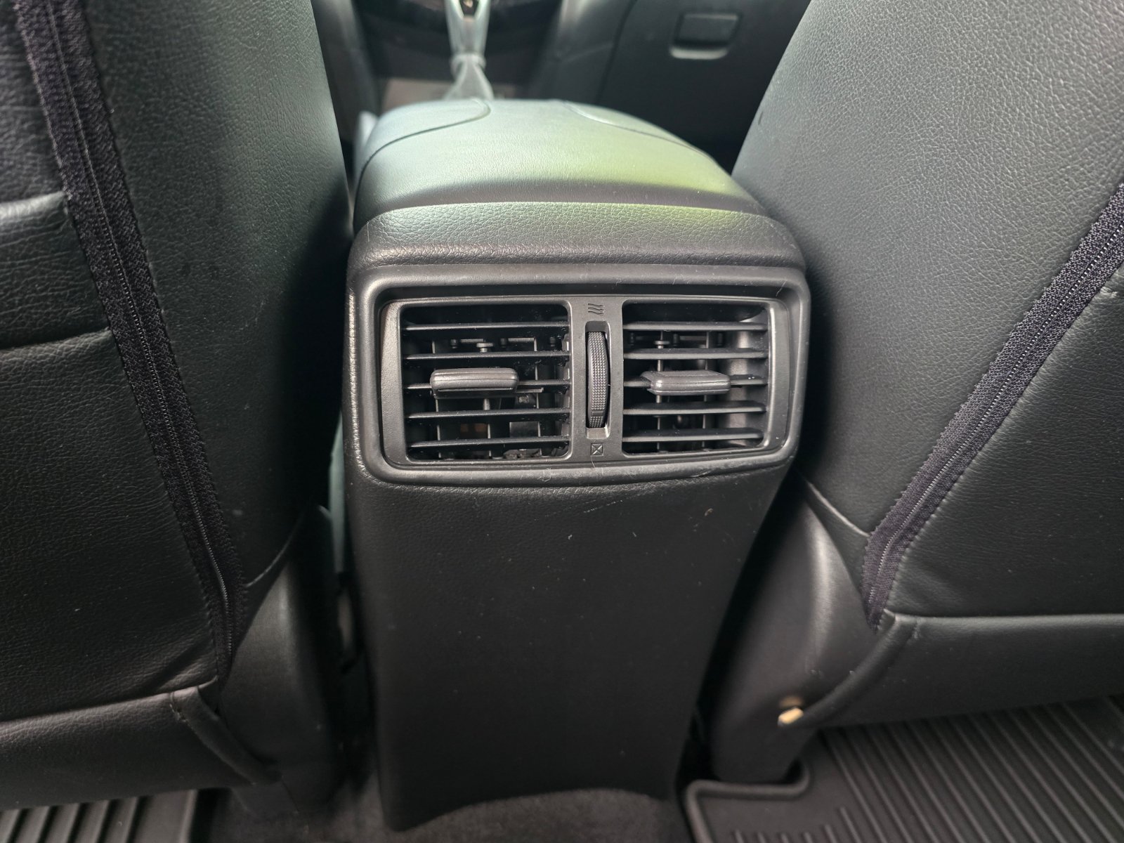 Used 2020 Nissan Rogue SV w/ Premium Package FWD image 25