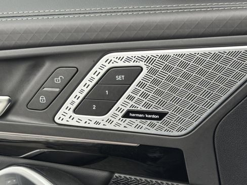 Used 2025 BMW X2 xDrive28i w/ Premium Package image 30