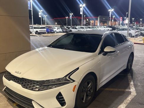 Used 2023 Kia K5 LXS image 4