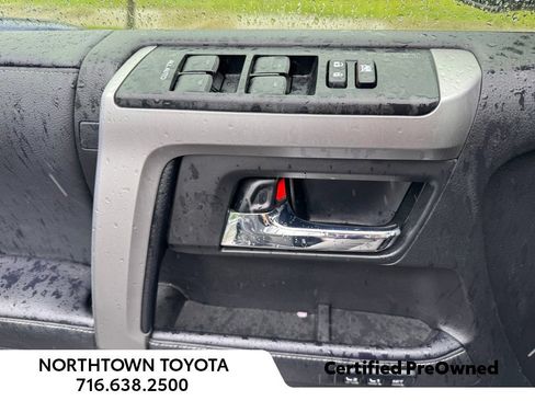Used 2023 Toyota 4Runner Limited AWD/4WD image 22