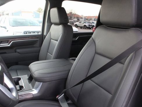 New 2026 GMC Sierra 2500 SLT w/ SLT Premium Package image 2