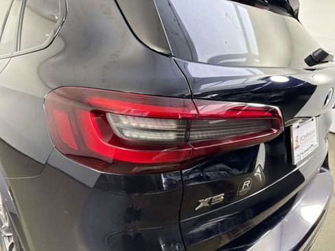 Used 2021 BMW X5 M50i w/ Executive Package AWD/4WD image 31