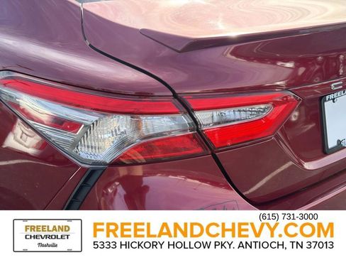 Used 2018 Toyota Camry SE image 12