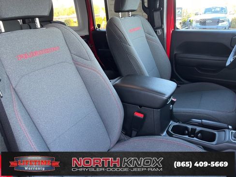 Used 2025 Jeep Wrangler Rubicon image 26