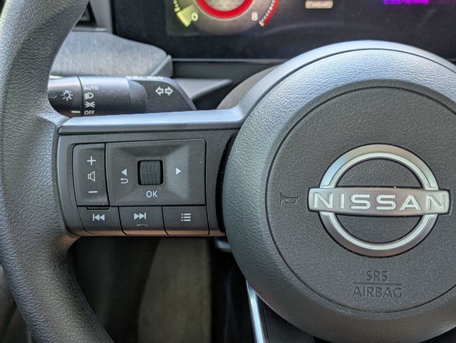 Used 2025 Nissan Kicks SV FWD image 19