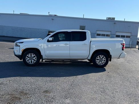 Used 2022 Nissan Frontier SV image 8