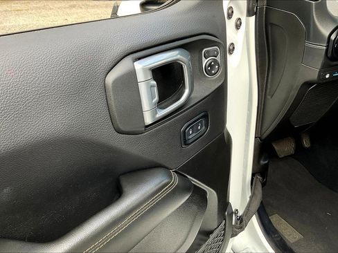 Used 2024 Jeep Wrangler Sahara image 32