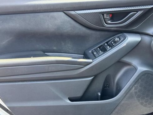 Used 2022 Subaru Crosstrek 2.0i AWD/4WD image 14