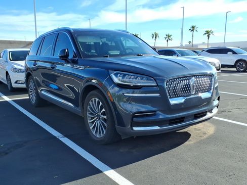 Used 2022 Lincoln Aviator Reserve w/ Elements Package Plus RWD image 2