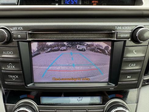 Used 2013 Toyota RAV4 Limited image 34