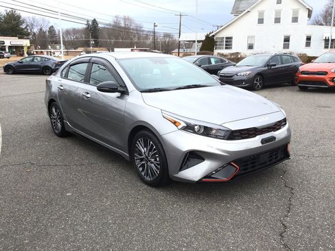 Used 2022 Kia Forte GT-Line w/ GT-Line Premium Package image 2