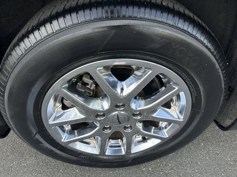 Used 2023 Chrysler Pacifica Touring-L FWD image 34