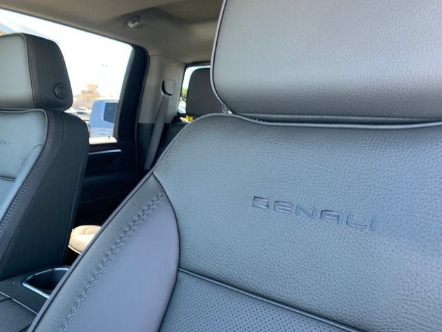New 2026 GMC Sierra 3500 Denali AWD/4WD image 23