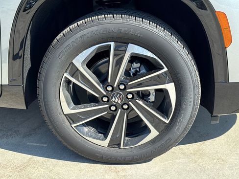 Used 2026 Buick Enclave Sport Touring w/ LPO, Floor Liner Package FWD image 6