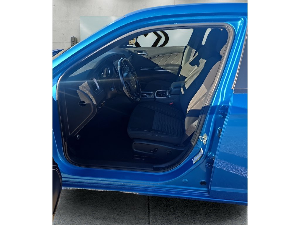 Used 2023 Dodge Charger SXT RWD image 12