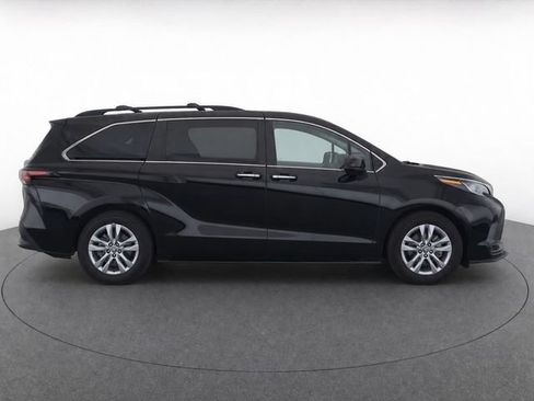 Used 2023 Toyota Sienna XLE Woodland Edition AWD/4WD image 2