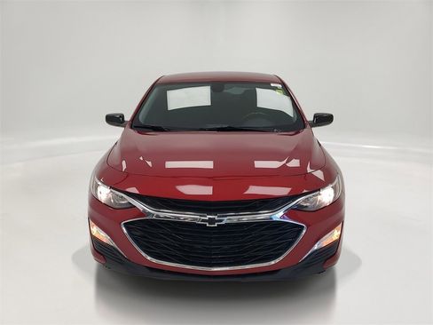 Used 2022 Chevrolet Malibu RS image 2