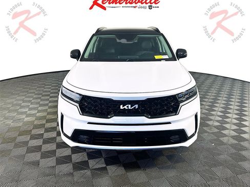 Used 2022 Kia Sorento SX image 2