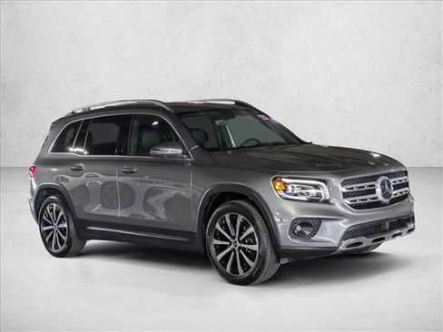 Certified 2023 Mercedes-Benz GLB 250 4MATIC image 3