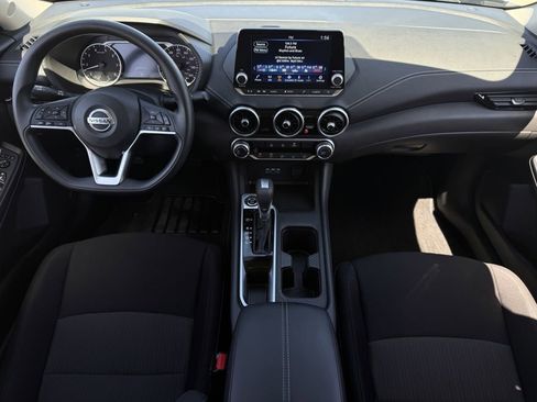 Used 2023 Nissan Sentra SV image 11