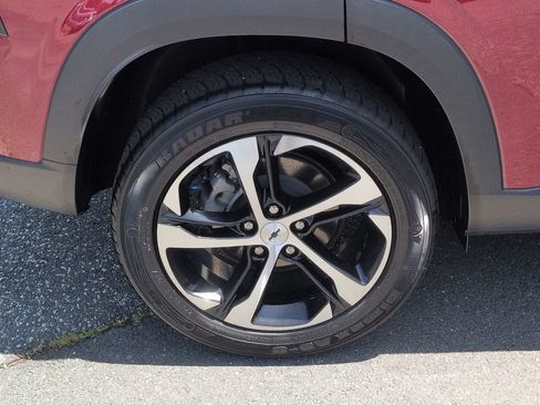 Certified 2024 Chevrolet Trax RS w/ Sunroof Package FWD image 27