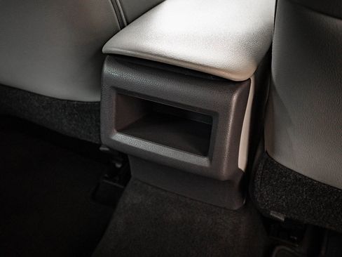 Used 2018 Toyota Camry SE image 34