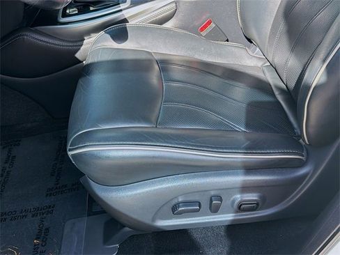 Used 2020 INFINITI QX60 Luxe w/ Essential Package image 18