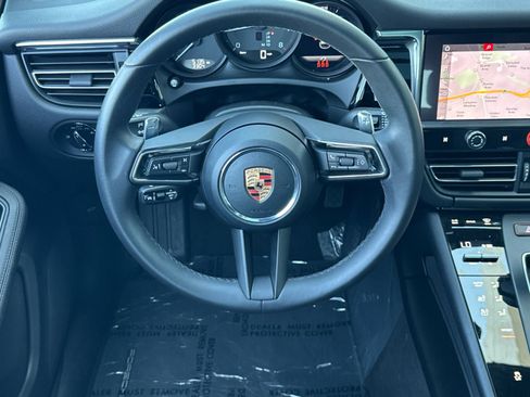 Certified 2026 Porsche Macan AWD/4WD image 14