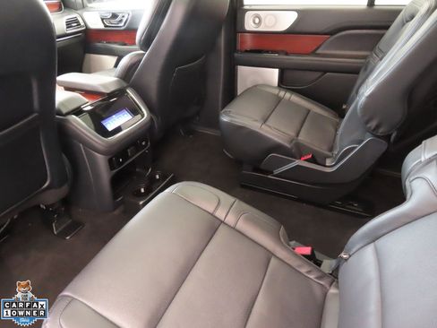 Used 2022 Lincoln Navigator Reserve AWD/4WD image 25