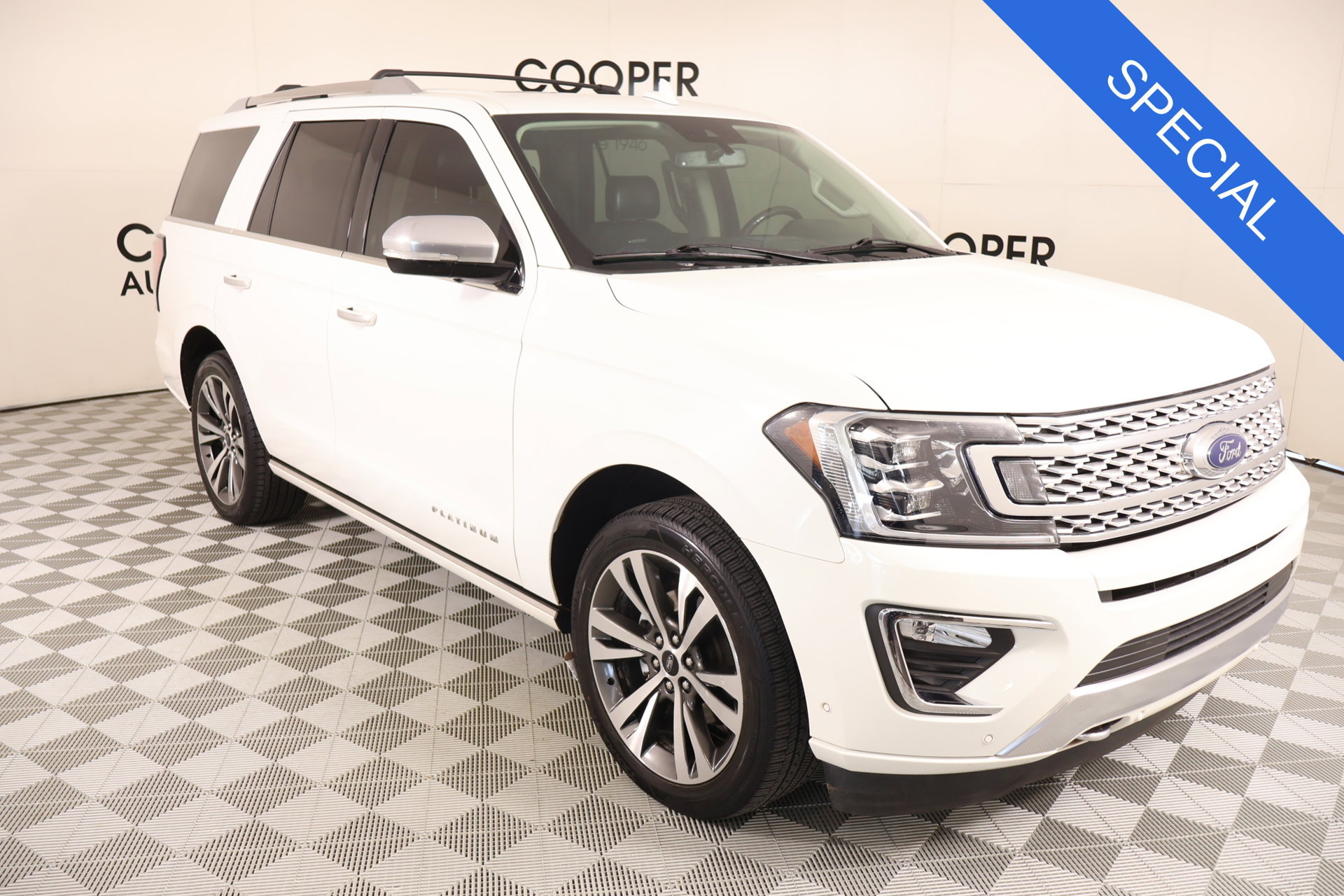 Used 2021 Ford Expedition Platinum AWD/4WD image 1