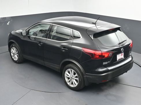Used 2019 Nissan Rogue Sport S w/ Appearance Package image 29