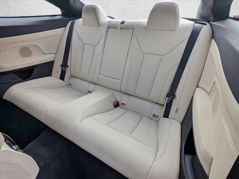 Used 2023 BMW 430i Coupe w/ M Sport Package image 19