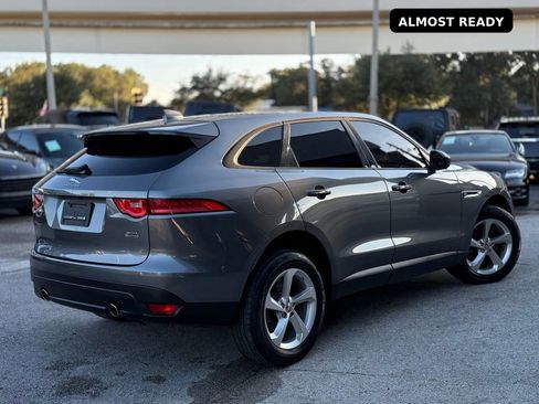 Used 2018 Jaguar F-PACE Premium image 4