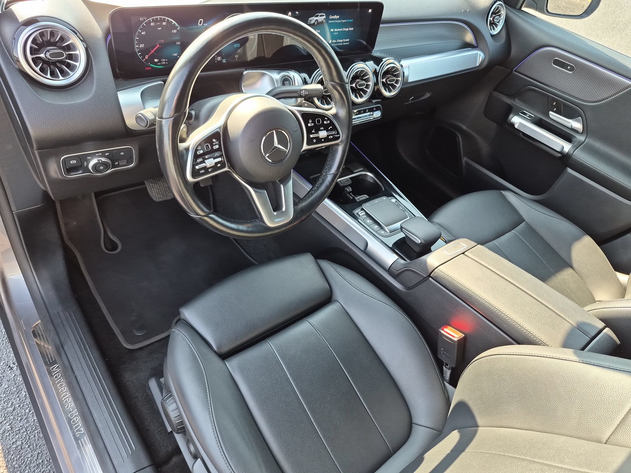Used 2022 Mercedes-Benz EQB 350 4MATIC image 16