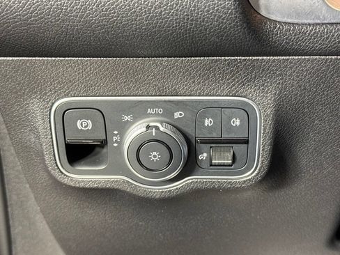 Used 2022 Mercedes-Benz GLB 250 4MATIC image 18
