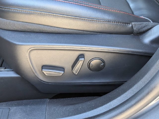 Used 2025 Ford Escape ST-Line Select AWD/4WD image 19
