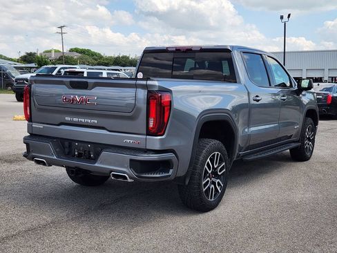 Used 2022 GMC Sierra 1500 AT4 w/ AT4 Premium Package AWD/4WD image 4