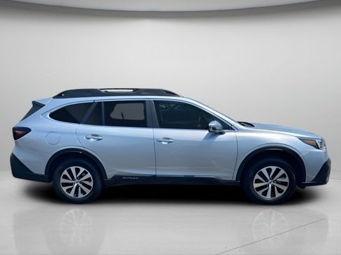 Used 2021 Subaru Outback Premium AWD/4WD image 6