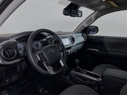 Used 2019 Toyota Tacoma SR5 image 9