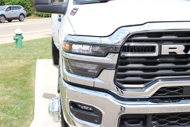 Used 2025 RAM 3500 Tradesman AWD/4WD image 6