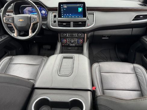 Used 2024 Chevrolet Suburban High Country image 15